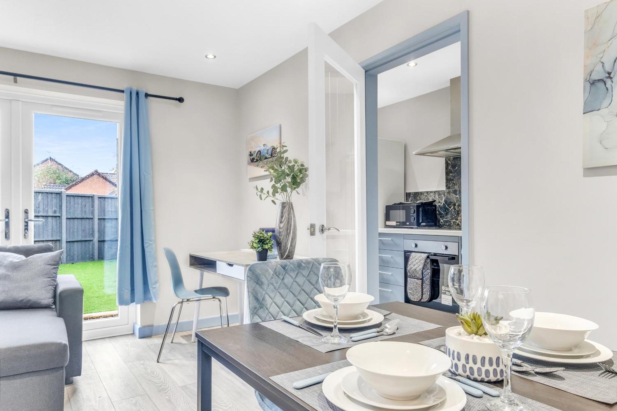 Mk 2-Bedroom Contractor'S Gem, 5 Beds, Sleeps 6, Free Parking Milton Keynes Exterior foto